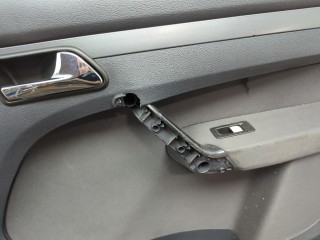 Замок двери правый передний, Volkswagen Touran 2003-2006