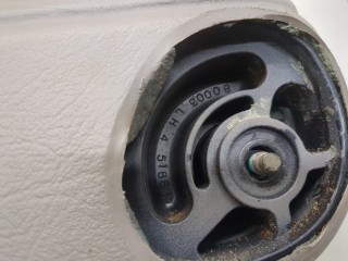 Подлокотник левый задний, ориг. номер UD741L5AA, UD742L5AA, Dodge Caravan 2000-2007