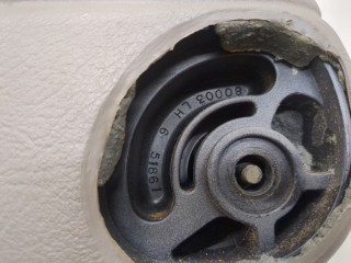 Подлокотник левый задний, ориг. номер UD741L5AA, UD742L5AA, Dodge Caravan 2000-2007