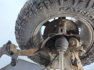 Ступица (кулак, цапфа) левая передняя, Nissan Navara 2010-2015