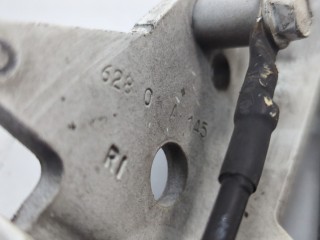 Петля капота правая, ориг. номер 3C0823302E, Volkswagen Passat 2005-2010