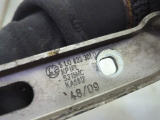 Петля капота левая, ориг. номер 5L0823301D, Skoda Yeti 2009-2014