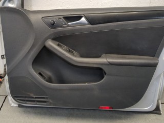 Дверь боковая (легковая) правая передняя, ориг. номер 5C6831056G, Volkswagen Jetta 2010-2014