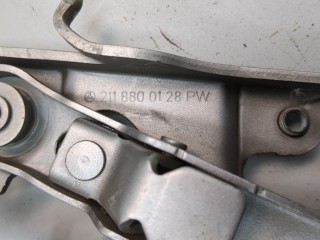 Амортизатор капота левый, ориг. номер A2118800029, Mercedes E-Класс 2002-2006