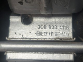 Петля двери левая задняя, Volkswagen Passat CC 2008-2012
