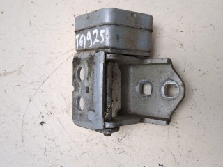Петля двери правая передняя Renault Megane 2006-2009