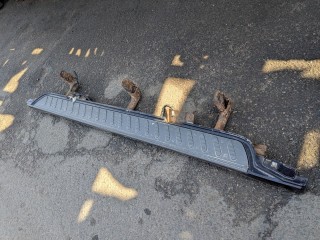 Подножка правая, ориг. номер MN136422XB, Mitsubishi Pajero 2002-2006