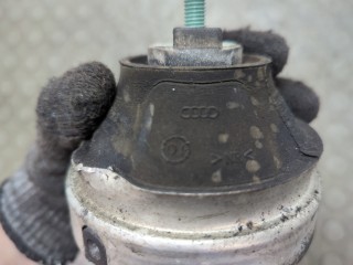 Подушка крепления двигателя, ориг. номер 8D0199382L, Volkswagen Passat 2000-2005
