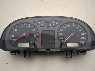 Щиток приборов (приборная панель) Volkswagen Golf 4 1997-2006