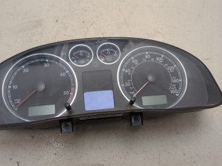 Щиток приборов (приборная панель) Volkswagen Passat 2000-2005