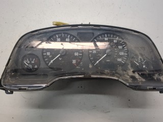 Щиток приборов (приборная панель) Opel Zafira 2003-2006