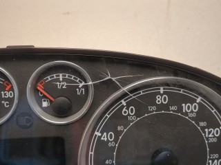 Щиток приборов (приборная панель), Volkswagen Passat 2000-2005