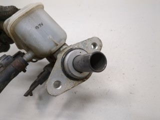 Цилиндр тормозной главный, ориг. номер 585102T500, 585112T400, KIA Optima 2010-2013