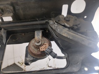 Рамка капота, Volvo XC70 2000-2004