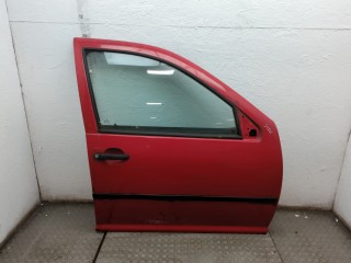 Стекло боковой двери правое переднее Volkswagen Golf 4 1997-2006