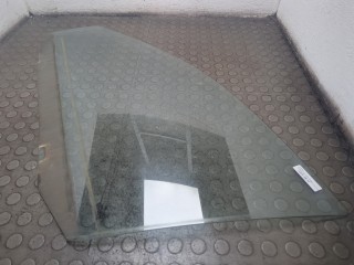 Стекло боковой двери левое переднее Volkswagen Golf 4 1997-2006
