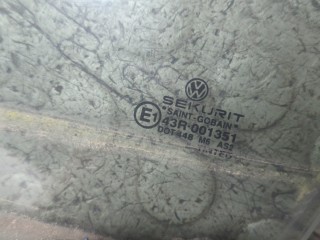 Стекло боковой двери левое переднее, ориг. номер 1J4845201G, Volkswagen Golf 4 1997-2006