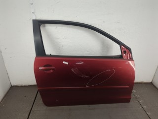 Стекло боковой двери правое переднее Volkswagen Polo 2005-2009