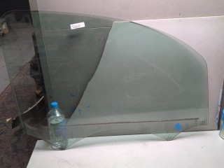Стекло боковой двери правое переднее, ориг. номер 8200439462, Renault Kangoo 2007-2013