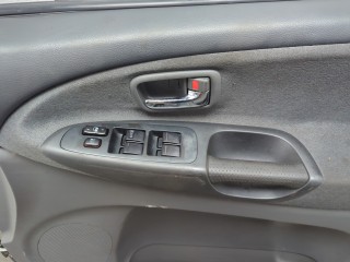 Стекло боковой двери правое переднее, ориг. номер 6810128211, Toyota Previa 2003-2006