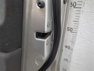Стекло боковой двери правое переднее, ориг. номер 6810128211, Toyota Previa 2003-2006