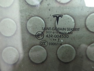 Стекло боковой двери правое переднее, Tesla Model X 2015-2021