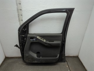 Стекло боковой двери правое переднее, Nissan Pathfinder 2004-2010