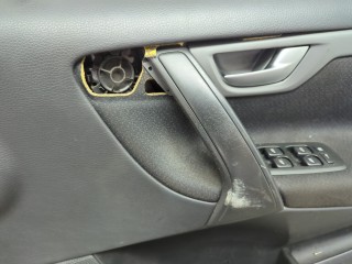 Стекло боковой двери правое переднее, Volvo V70 2004-2007