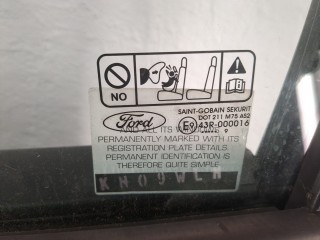 Стекло боковой двери левое переднее, Ford Focus 2007-2011