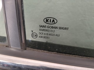 Стекло боковой двери правое заднее, KIA Sportage 2008-2010