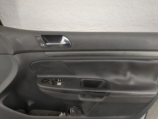 Стекло боковой двери правое переднее, Volkswagen Golf 1997-2006