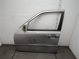 Стекло боковой двери левое переднее Mercedes C W202 1997-2001