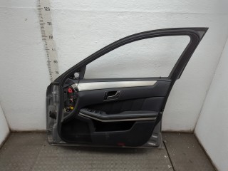 Стекло боковой двери правое переднее, Mercedes E W212 2009-2013