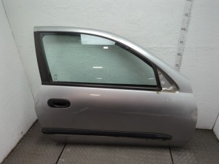 Стекло боковой двери правое переднее Nissan Almera 2000-2003