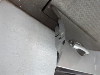 Стекло боковой двери левое переднее, Nissan Primera P12 2001-2008