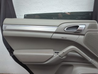 Стекло боковой двери левое заднее, Porsche Cayenne 2010-2014