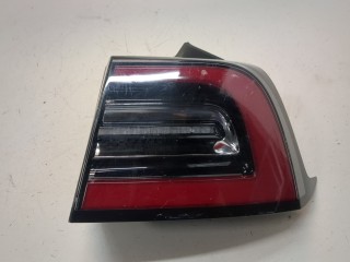 Фонарь (задний) правый Tesla Model 3 2017-2021