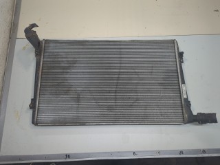 Радиатор охлаждения двигателя Volkswagen Touran 2006-2010