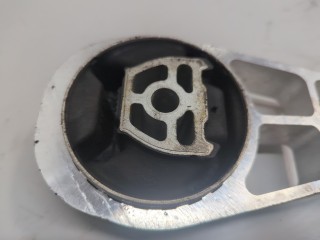 Подушка крепления КПП, ориг. номер 60009130, Buick Encore GX 2023-2026