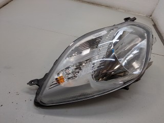 Фара (передняя) правая, ориг. номер 811300D340, Toyota Yaris 2005-2009