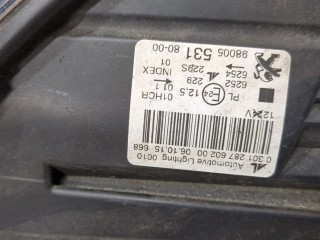 Фара (передняя) правая, ориг. номер 9800553180, Peugeot 308 2013-2017