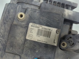 Фара (передняя) левая, ориг. номер 3C0941753J, Volkswagen Passat 2005-2010
