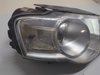 Фара (передняя) правая, ориг. номер 3C0941006T, Volkswagen Passat 2005-2010
