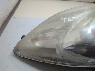Фара (передняя) правая, Toyota Yaris 2005-2009