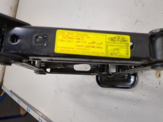 Домкрат, KIA Cee'd 2006-2010