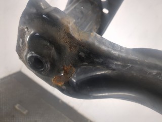 Усилитель бампера передний, Volkswagen Touareg 2010-2014