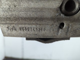 Усилитель бампера передний, ориг. номер 9672762080, Peugeot 308 2011-2015