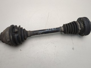 Полуось (приводной вал, шрус) левая передняя Volkswagen Caddy 2004-2010