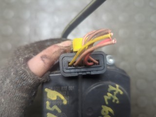 Заслонка дроссельная, ориг. номер 8200123061, Renault Scenic 1999-2003