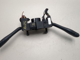Переключатель поворотов и дворников (стрекоза) Volkswagen Golf 4 1997-2006